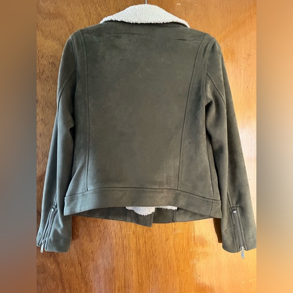 Women’s Faux suede Jacket with Sherpa lining - Picture 3 of 5